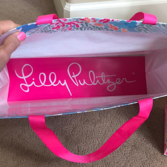 Lilly Pulitzer Reusable Totes - Picture 6 of 7